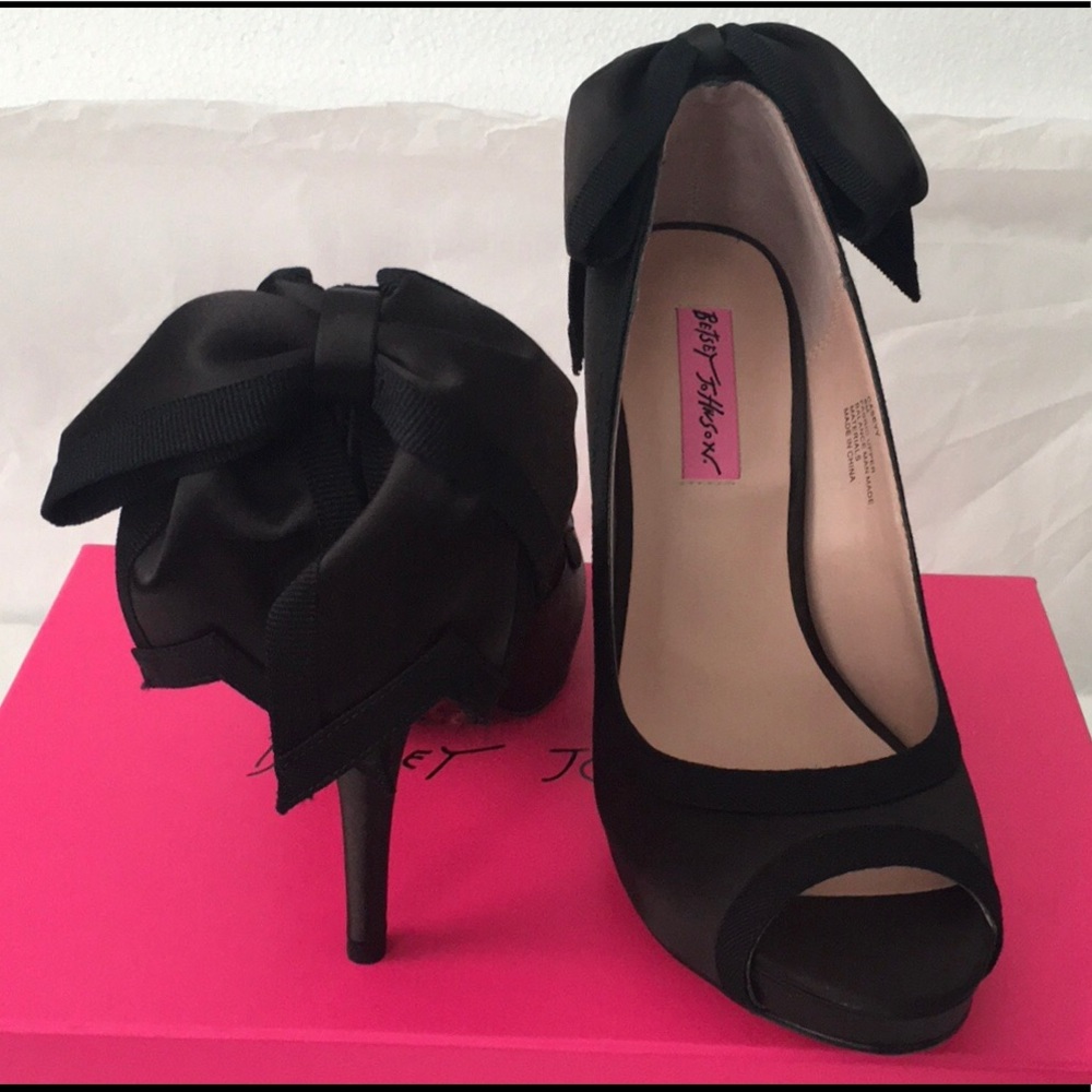 Betsey Johnson Bow Peep Toes